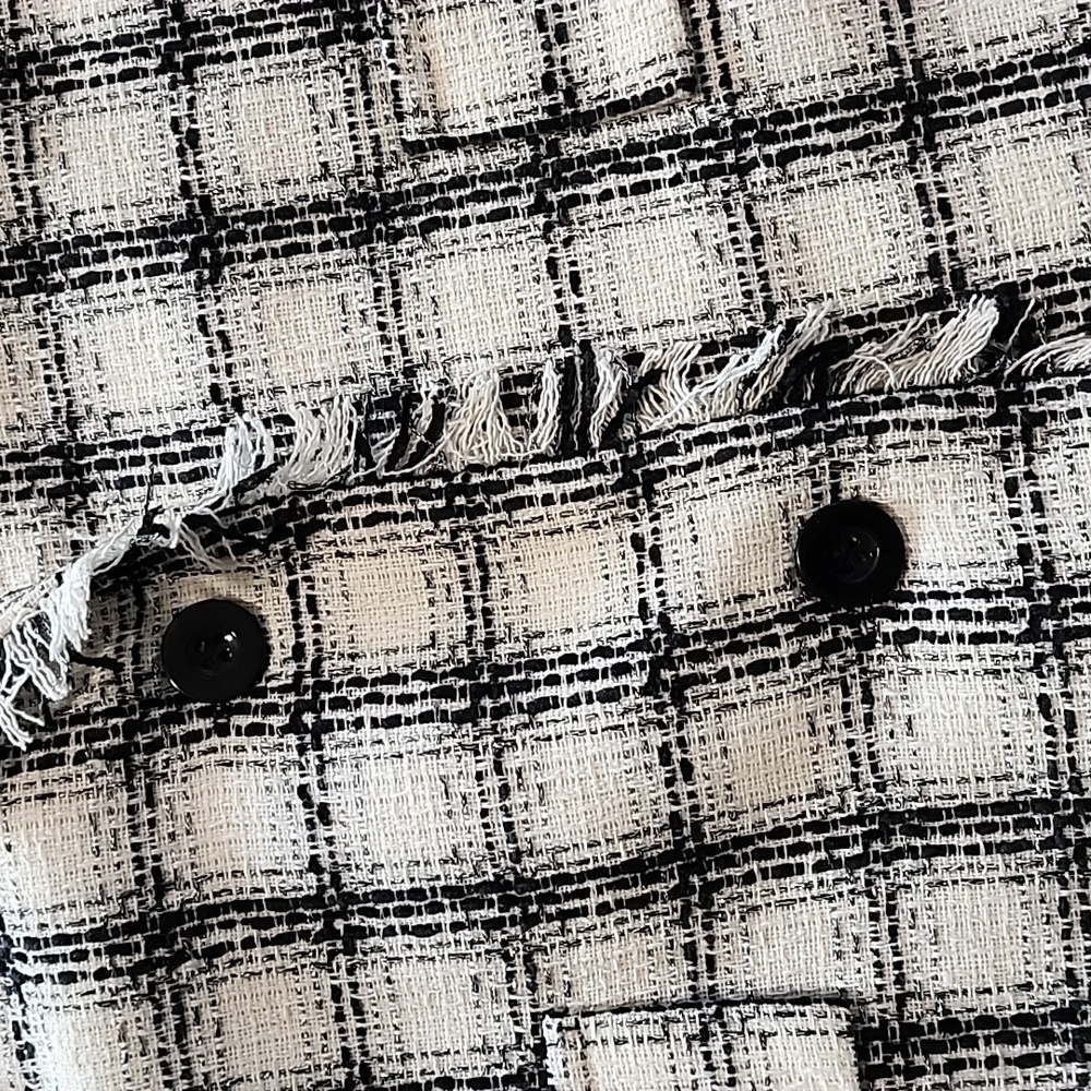 🌹 SHEIN Embellished Tweed Blazer 🌹 - Picture 2 of 6
